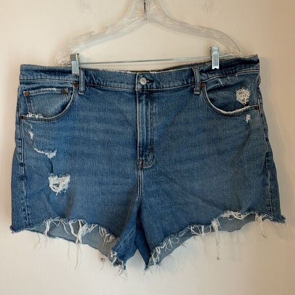 Abercrombie & Fitch Women’s the 4” mom short high rise distressed size 35/20 EUC - Picture 2 of 9